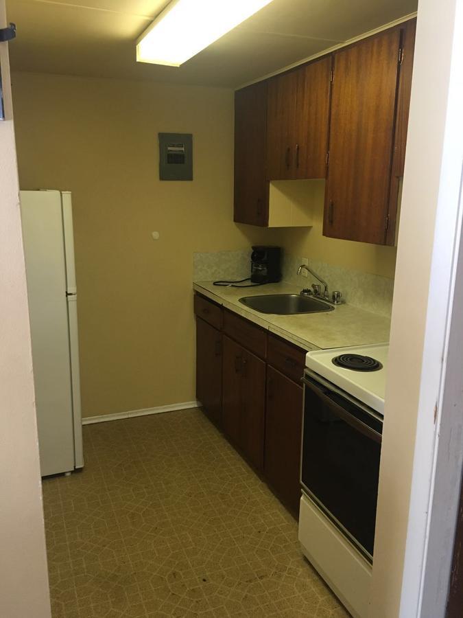 Travellers Rest Motel Salmon Arm Eksteriør billede